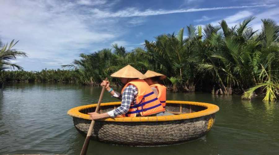 Eco Cooking and Basket Boat Tour