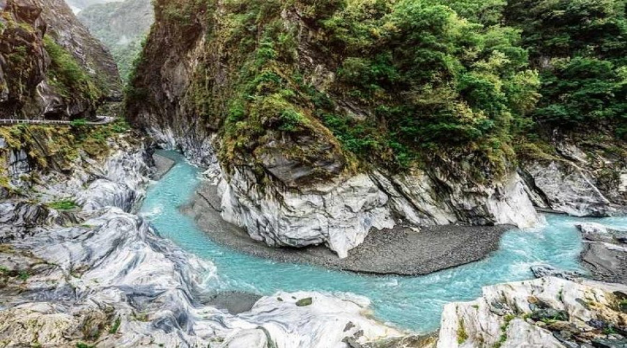 Taroko Gorge Day Trips from Hualien