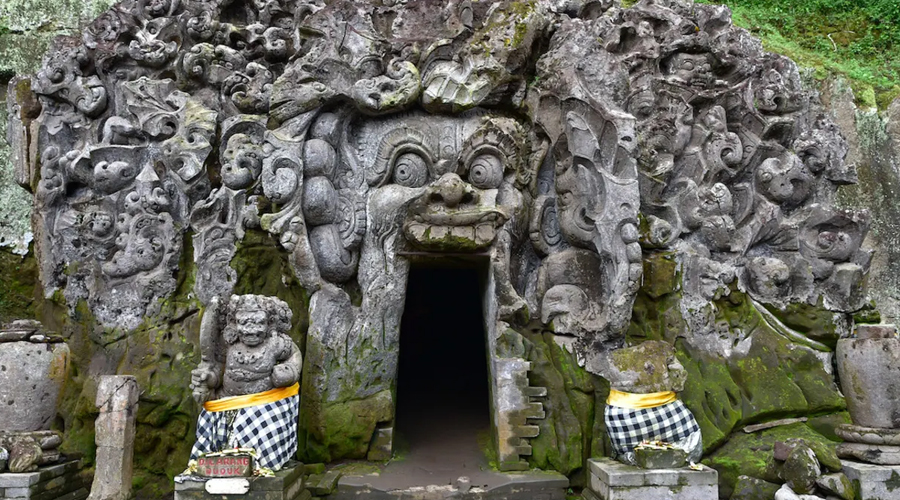 Hidden Canyon, Tegenungan Waterfall, and Goa Gajah Full Day Tour