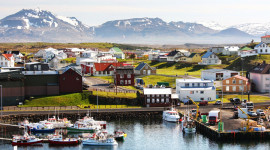 Iceland Super Luxury SIC with Chinese Guide