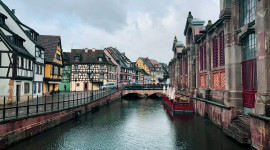 9 Days Tour of France, Italy and Switzerland - Starting from Paris and ending in Rome (Jungfrau)